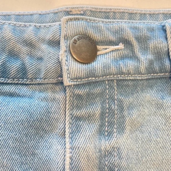 All About Eve Light Blue High-Waisted Denim Pencil Skirt – Size 6 - Picture 4 of 13
